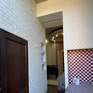  Apartman Tali